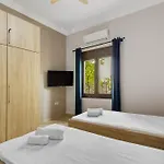 Casa Veranda - 3 Bedroom House With Bbq & Backyard